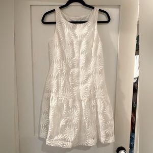 Jessica Simpson white flower detail dress